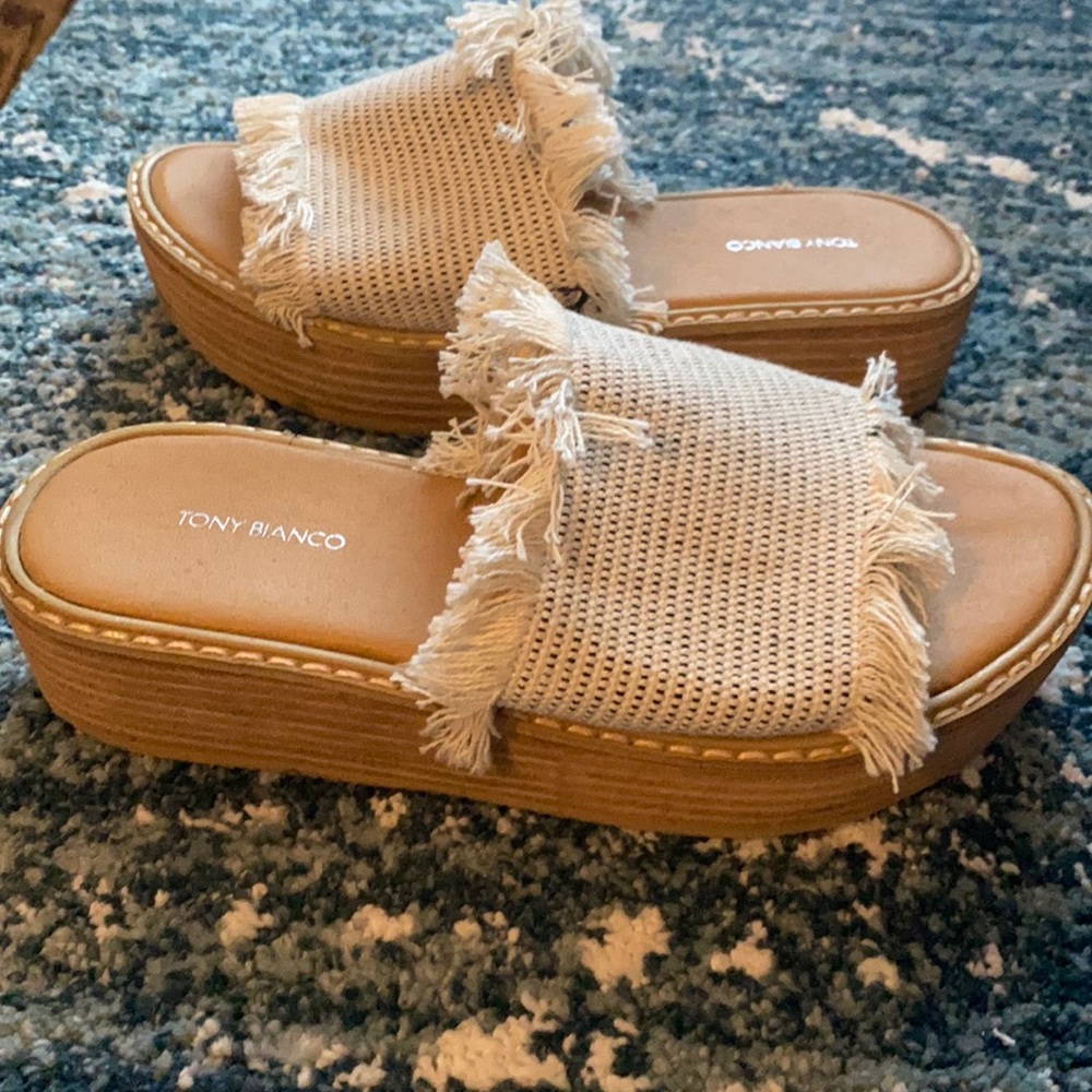Platform sandals